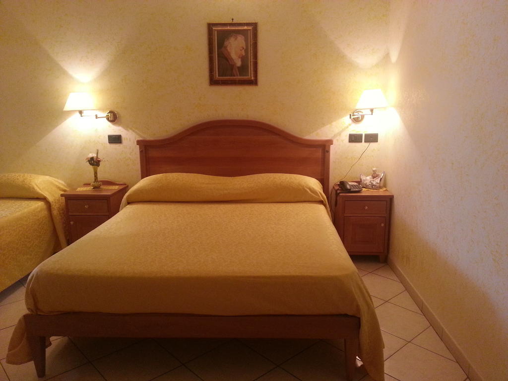 Hotel Mistef ฟาแลร์นา ห้อง รูปภาพ